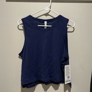 NWT navy lululemon train to be tank top